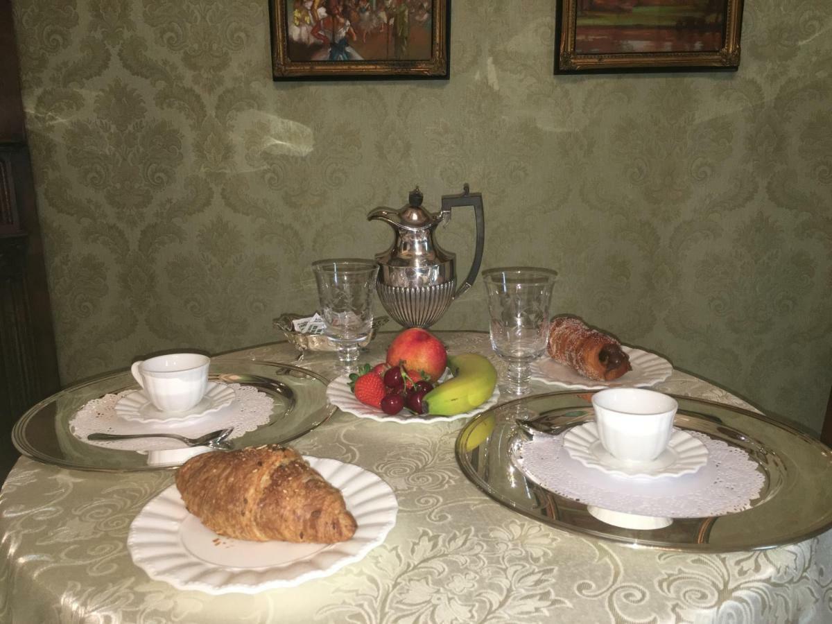 Bed and Breakfast Palazzo Laguardia Fasano Esterno foto