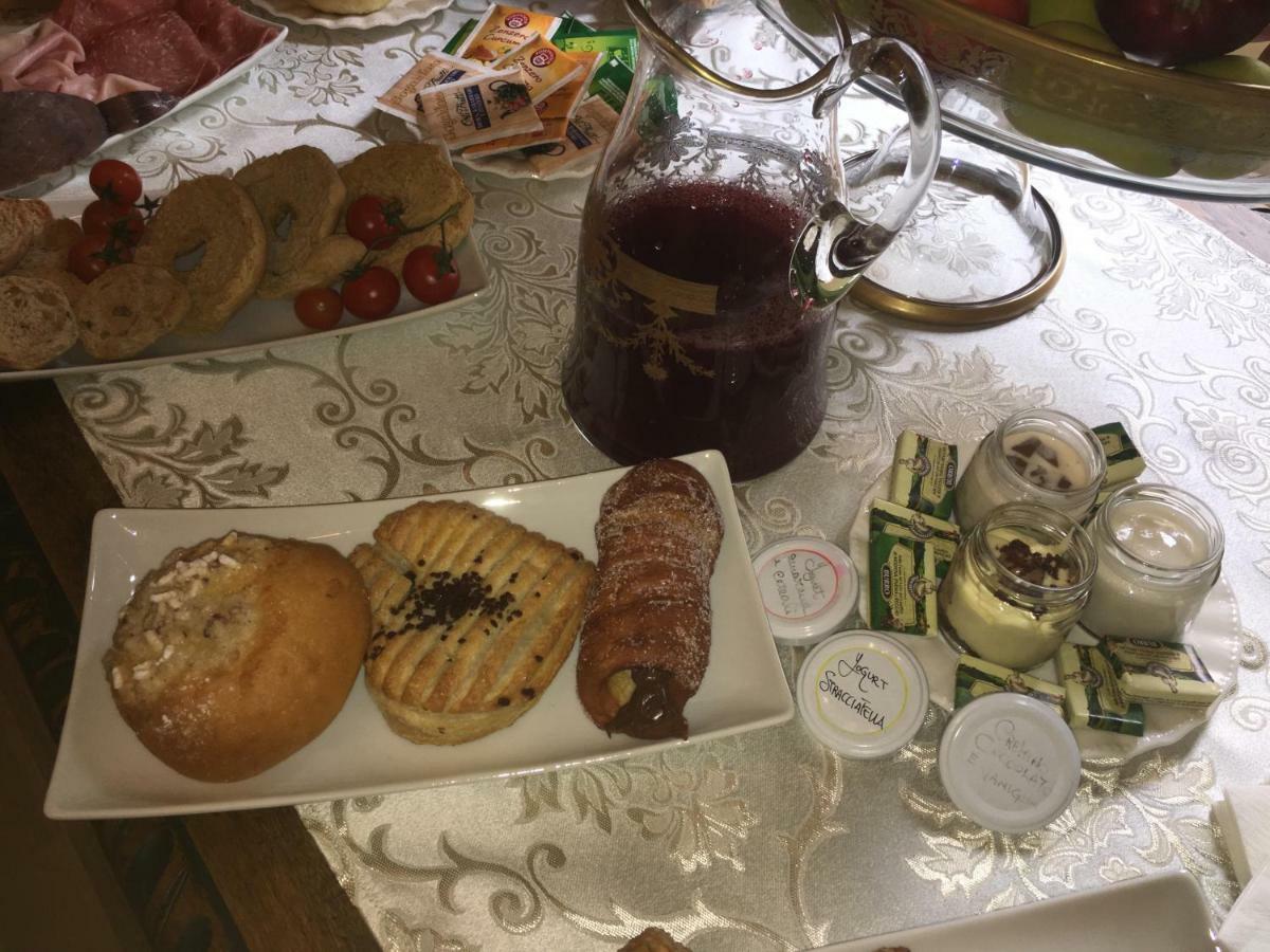 Bed and Breakfast Palazzo Laguardia Fasano Esterno foto